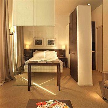 Nottingham Place Отель 4*