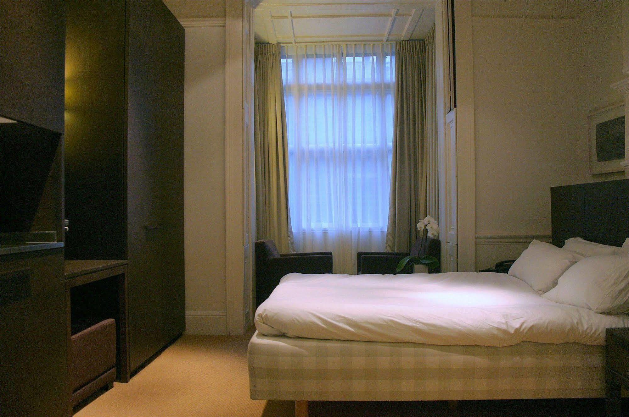 Nottingham Place Отель