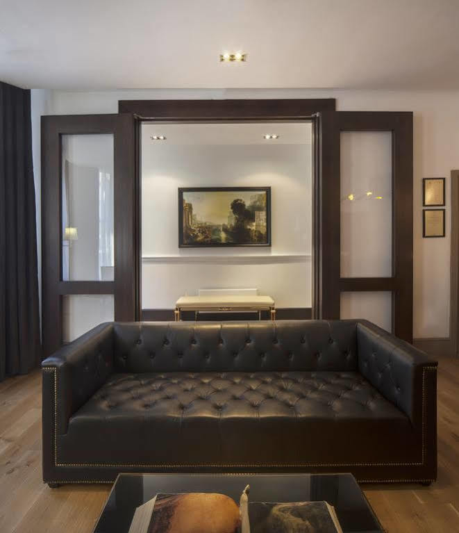 Отель Nottingham Place 4*